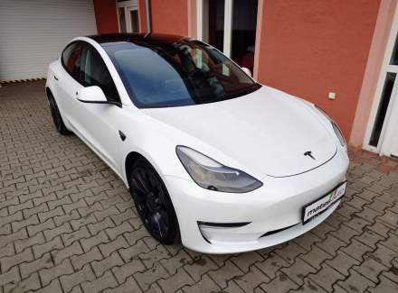 Tesla - Model 3
