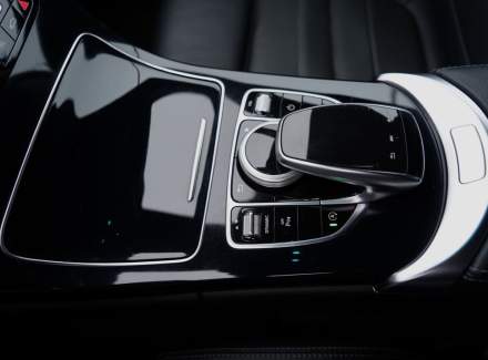 Mercedes-Benz - C-class