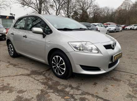 Toyota - Auris