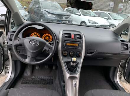Toyota - Auris