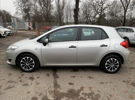 Toyota - Auris