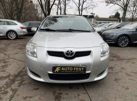 Toyota - Auris