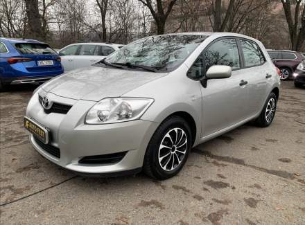 Toyota - Auris