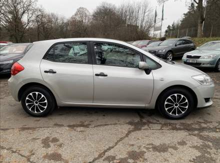 Toyota - Auris
