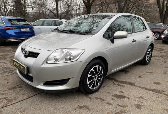 Toyota - Auris