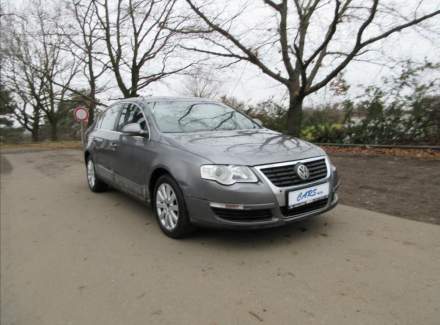 Volkswagen - Passat