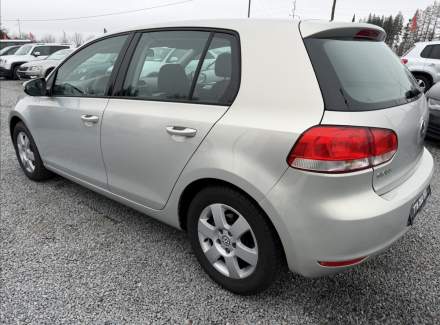 Volkswagen - Golf