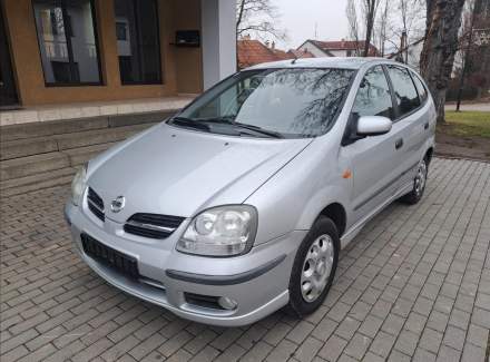 Nissan - Almera