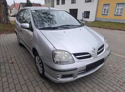 Nissan - Almera