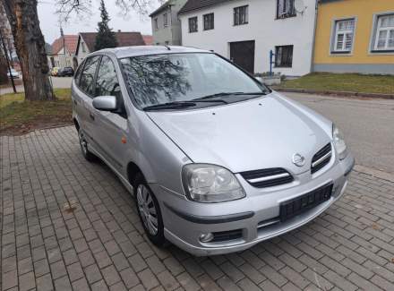 Nissan - Almera