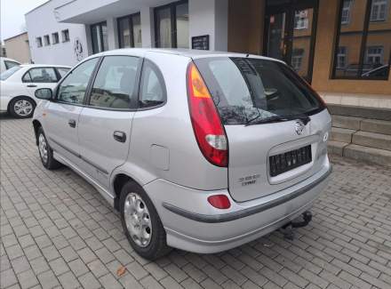 Nissan - Almera