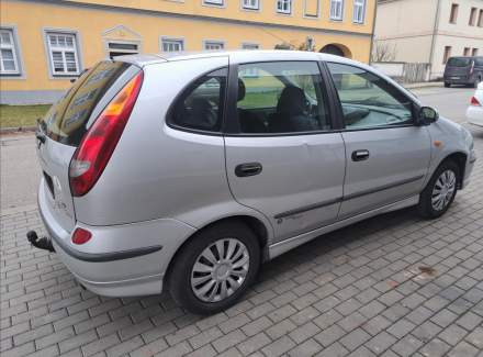 Nissan - Almera