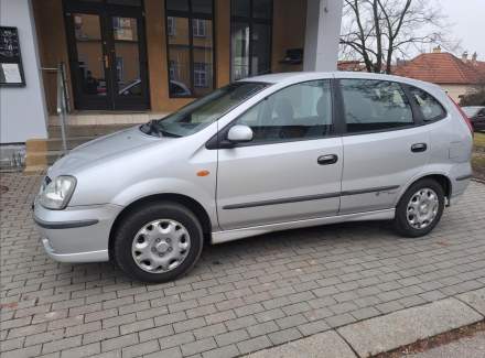 Nissan - Almera