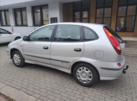 Nissan - Almera