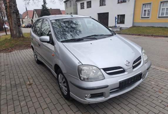 Nissan - Almera