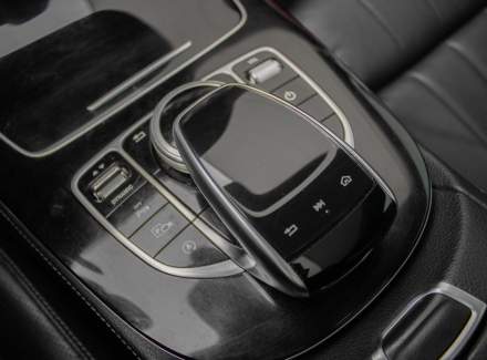 Mercedes-Benz - E-class