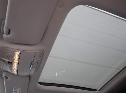 Mercedes-Benz - E-class