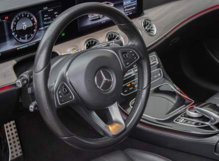 Mercedes-Benz - E-class