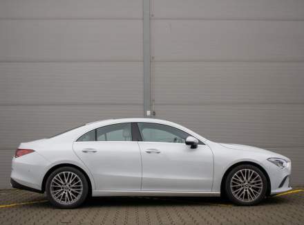 Mercedes-Benz - CLA