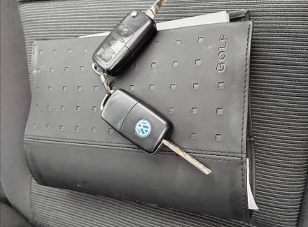 Volkswagen - Golf