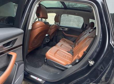 Audi - Q7