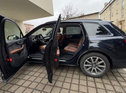 Audi - Q7