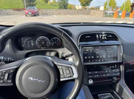 Jaguar - F-Pace