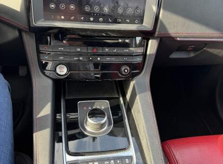 Jaguar - F-Pace