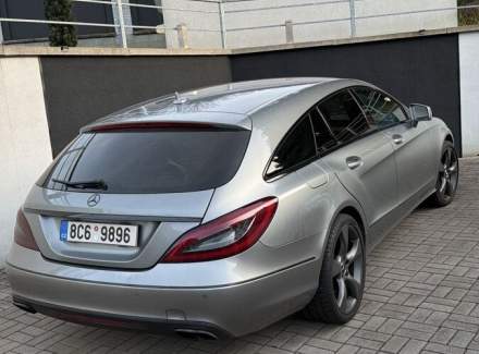 Mercedes-Benz - CLS