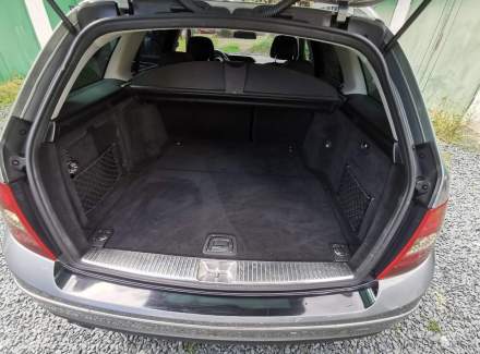 Mercedes-Benz - C-class