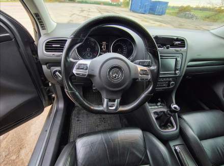Volkswagen - Golf
