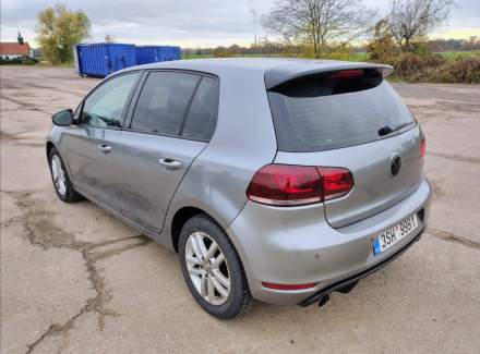 Volkswagen - Golf