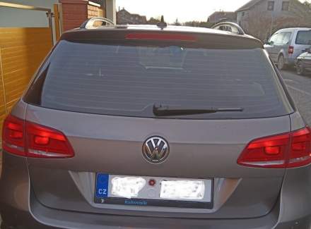 Volkswagen - Passat