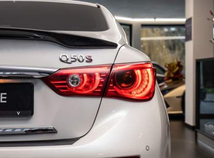 Infiniti - Q50