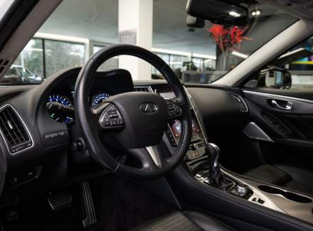 Infiniti - Q50