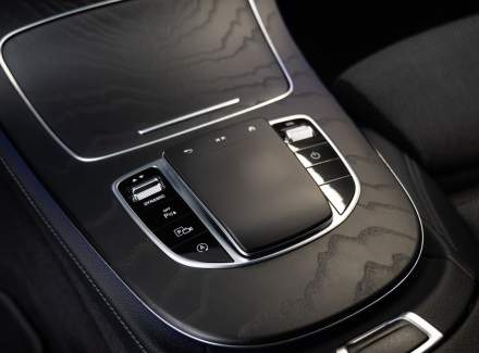 Mercedes-Benz - E-class