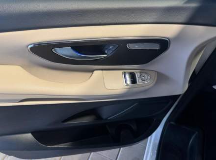 Mercedes-Benz - V-class