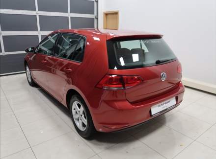 Volkswagen - Golf