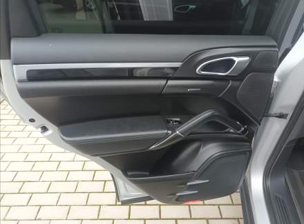 Porsche - Cayenne