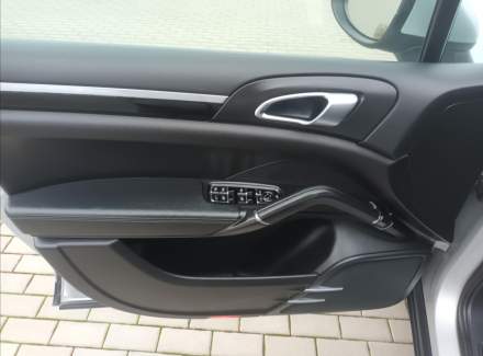 Porsche - Cayenne
