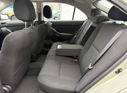Toyota - Avensis