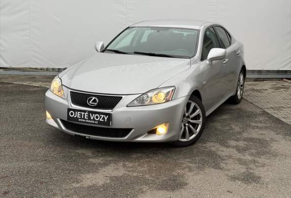 Lexus - IS