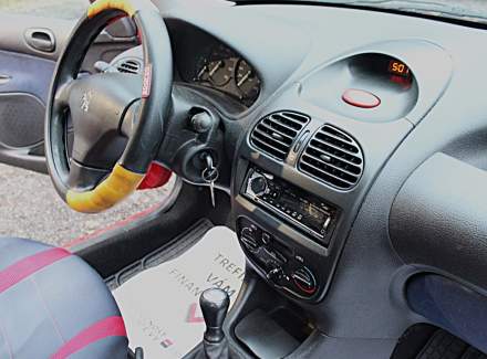 Peugeot - 206
