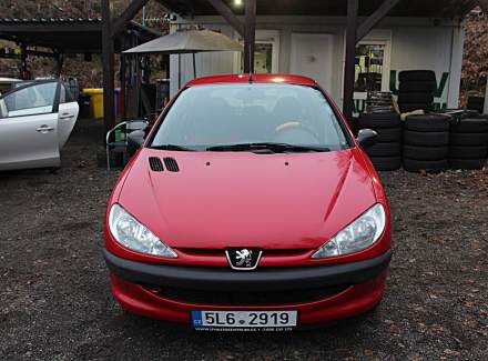 Peugeot - 206