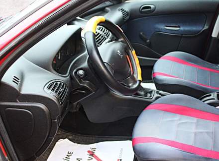 Peugeot - 206