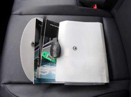 Mercedes-Benz - Vito