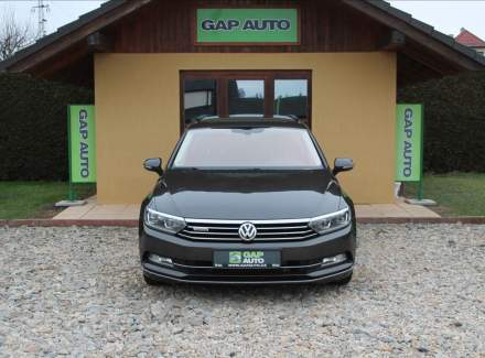 Volkswagen - Passat