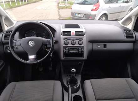 Volkswagen - Touran