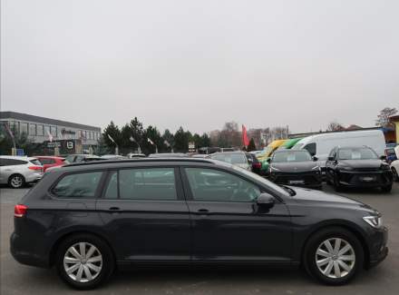 Volkswagen - Passat