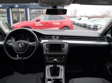 Volkswagen - Passat